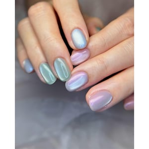 Handmade Pastel Chrome Press On Nails | Iridescent Pearl Cat Eye Effect | Soft Gradient Oval Nails for Daily Wear or Gift for Her