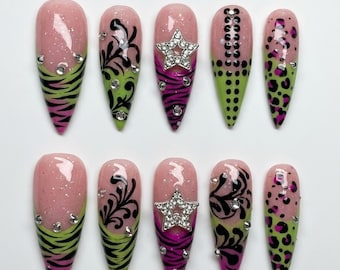 Presse faite main sur les ongles | Gyaru néon de l'an 2000 | Motif punk étoiles à imprimé zèbre et léopard