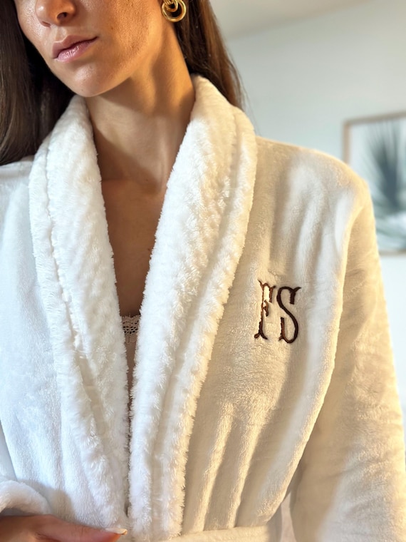 Personalized White Embroidered Plush Bathrobe – Custom Monogrammed Womens Robe