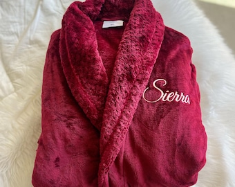 Personalized Embroidered Plush Bathrobe: Custom Monogrammed Fleece Robe