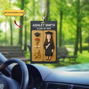 Adorno de graduación personalizado: figura de graduado con birrete, diploma y osito de peluche. Regalo de la promoción de 2025 para ella o su hija.