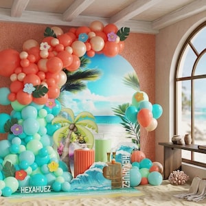 Puede incluir: Decoraci&oacute;n de fiesta vibrante con un arco de globos en colores coral, melocot&oacute;n y turquesa. El arco est&aacute; decorado con flores y hojas tropicales, con un tel&oacute;n de fondo de escena de playa. La palabra "HEXAHUEZ" es visible.