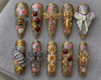 Vintage botanische insectenpers op nagels, 3D-bij vlinder libel lieveheersbeestje bloemennagels, handgemaakte luxe gouden lijst nail art cadeau voor vrouwen