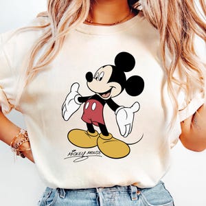 Mickey Mouse Classic Pose – Retro Disney PNG Art (Instant Download)
