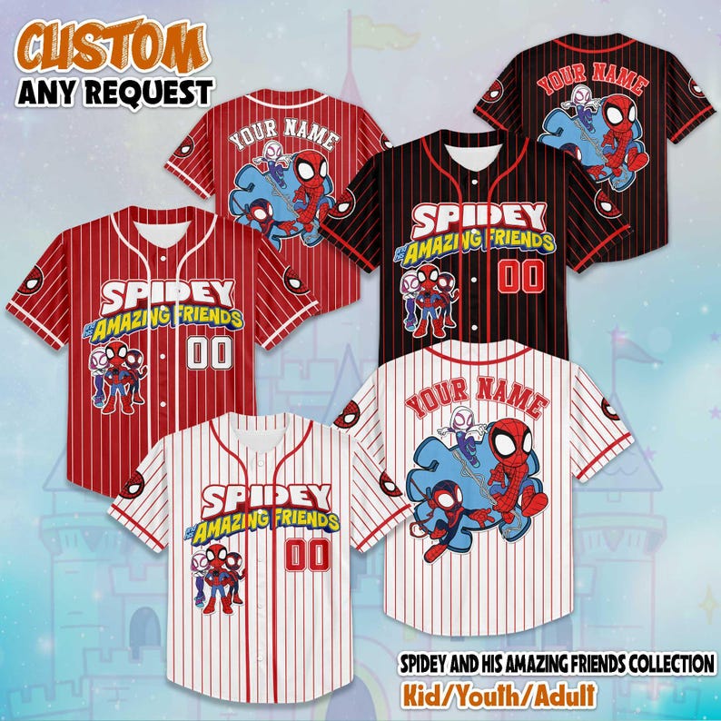 Puede incluir: Camisetas de b&eacute;isbol rojas, negras y blancas con rayas rojas o negras. Muestran los textos "SPIDEY AMAZING FRIENDS" y "YOUR NAME". Cada camiseta presenta un dibujo animado de Spider-Man y sus amigos.