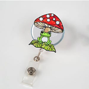 Bobine de badge champignon grenouille, joli porte-carte d'identité rétractable Cottagecore, clip pour étiquette nom grenouille kawaii, champignon vénéneux, idée cadeau esthétique nature