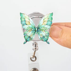 Bobine d'insigne papillon - Vert menthe et ailes pastel, porte-carte d'identité rétractable pour infirmières, enseignants, style printanier, cadeau inspiré de la nature