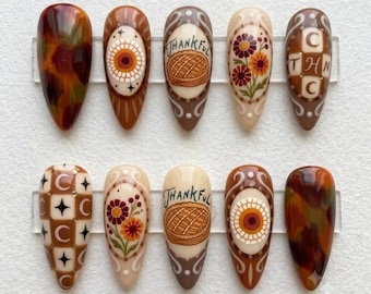 Thanksgiving Press On Nails | Retro Autumn Inspiration | Glossy Almond Nail Style | Floral Pie Checker Nail | Thankful Folk Art Nail Design
