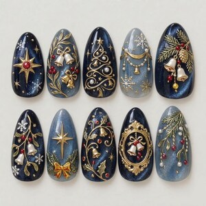 Vintage-Weihnachtsglocken-Kunstnägel zum Aufkleben, Nageldesign mit nachtblauen und goldenen Schneeflocken, 3D-Weihnachtsnägel mit Kiefernzweigen, handgefertigte, wiederverwendbare künstliche Nägel