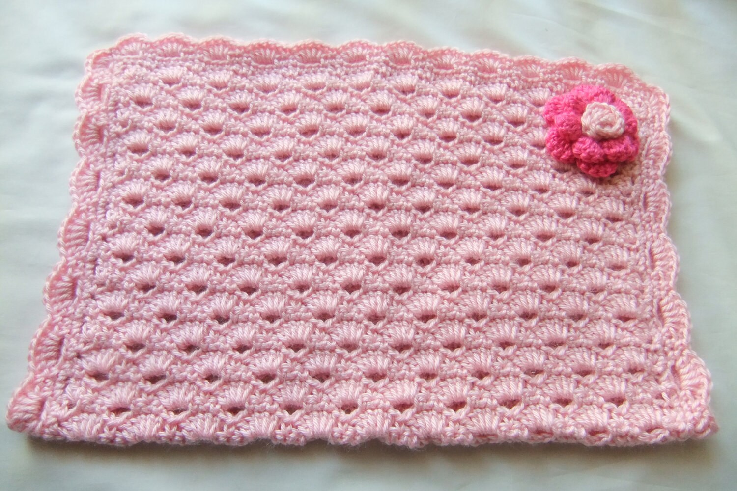 Girls Quilted Bow Patch Stroller blanket main image 0