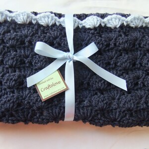 Crochet baby blanket - Baby blanket - Baby boy blanket Crib Size Navy Blue/Light Blue Shells blanket - Baby Boy shower gift