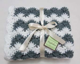 Crochet baby blanket- Baby Boy Blanket-Baby Girl Blanket- White+ Grey shell waves Stroller/Travel/Car seat Baby blanket- Unisex baby blanket