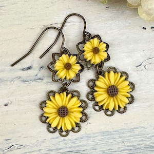 Yellow Sunflower Women’s Dangle Earrings, Botanical, Flower Jewelry, Floral, Vintage Style, Pierced Earrings, Festival, Ren Faire, Sunny