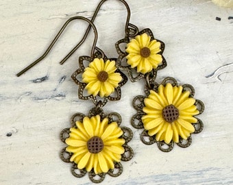 Yellow Sunflower Women’s Dangle Earrings, Botanical, Flower Jewelry, Floral, Vintage Style, Pierced Earrings, Festival, Ren Faire, Sunny