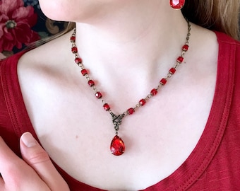 Red Sparkly Teardrop Women’s Pendant Necklace, Red Pear, Beaded Jewelry, Vintage Style, Fall Wedding, Mother of the Bride, Bridesmaid, Prom