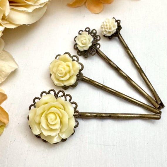 (Set of 4) Gold Flower Hair Clips Elegant Golden Flower Bridal Hair Pins by DiAmoreDS main image 2