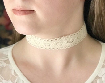 Lace Choker Necklace, Daisy Choker, Womens Choker, Vintage Inspired, On Trend, Boho Style, Renaissance Faire, Cos Play, Your Choice Of Color