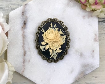 Cream Rose Cameo Brooch: Vintage Style Retro Lapel Pin