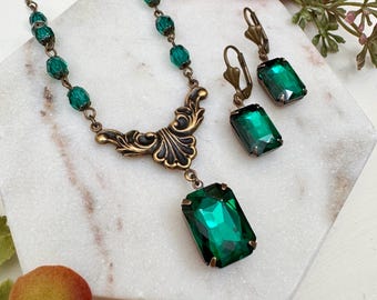 Elegant Emerald Green Women’s Necklace and Earring Set, Octagon Pendant, Date Night, Prom, Wedding, Mother of the Bride, Bridesmaid