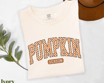 Camisa de calabaza Comfort Colors®, camisa de Halloween, camisa de temporada espeluznante, camisa de calabaza a cuadros, camisa retro de Halloween
