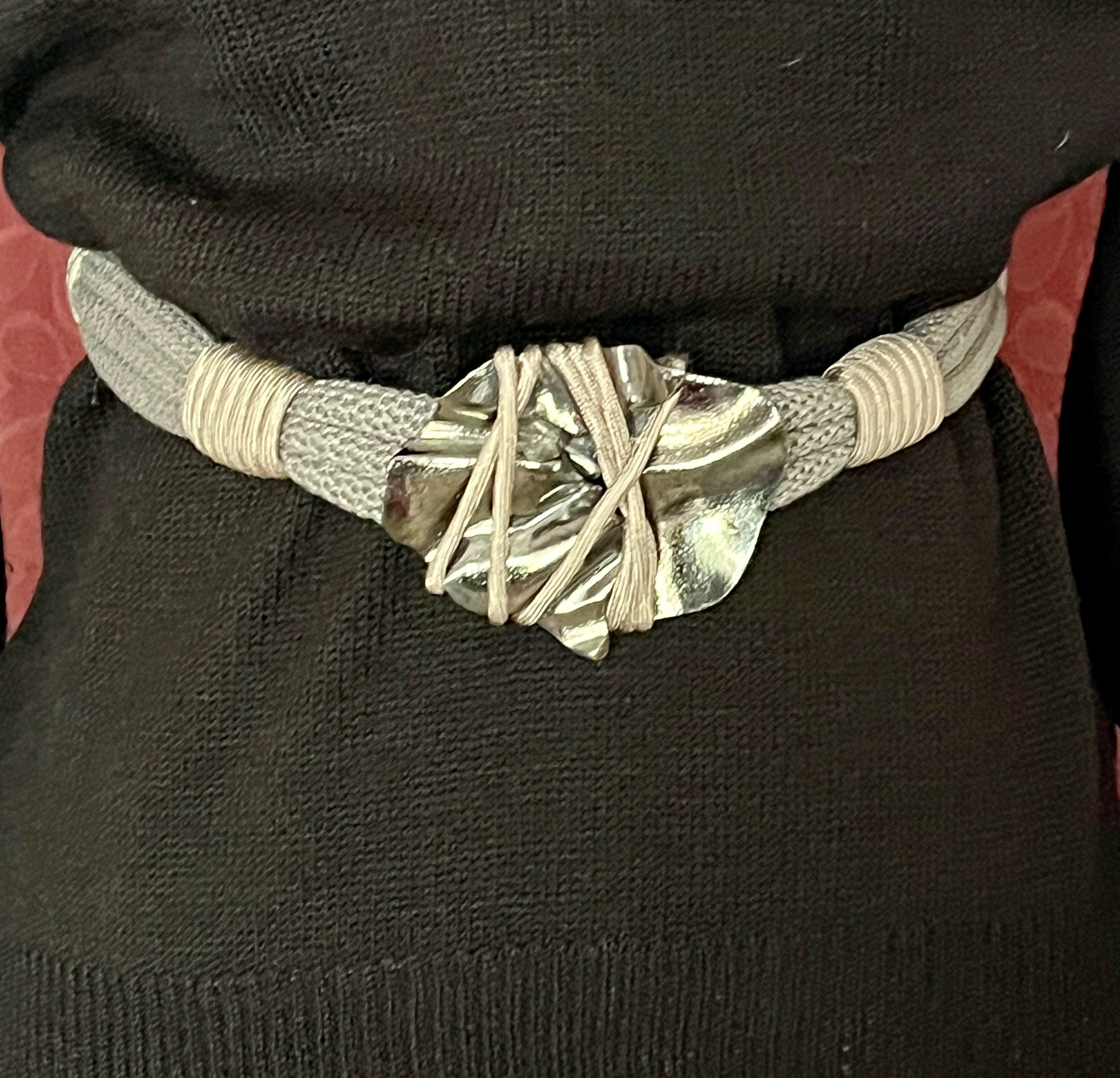Made in India Vtg Metal Oval Accent Wedding Statement Brutalist Belt Memorial Rings: Honoring Love Through Jewelry | TikTok main image 2
