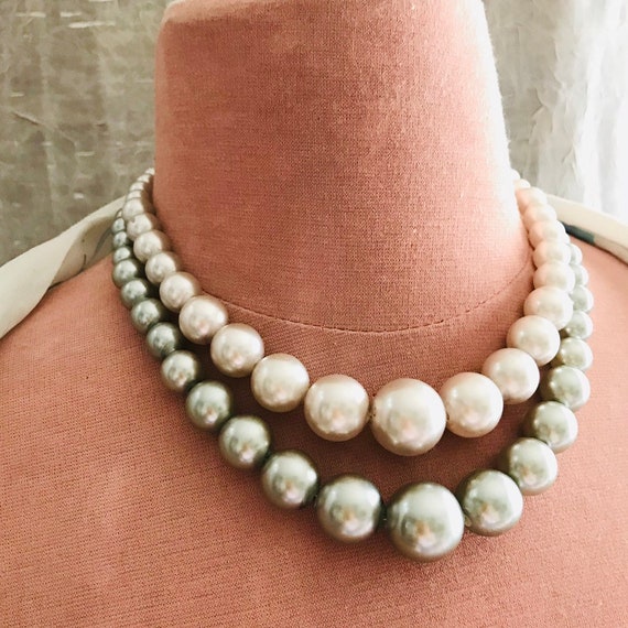 Double Strand Necklace, Chunky, Faux Grey and Ivo… - image 4