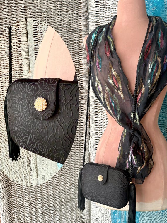 Vintage Embossed Black Crossbody Bag: Faux Pearl Tassel Purse