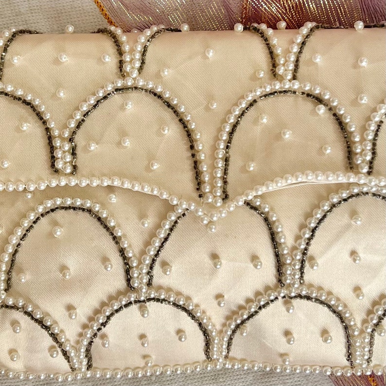 Vintage 40s 50s Clutch, Faux Pearls, Seed Beads, Bridal Wedding Prom image 2