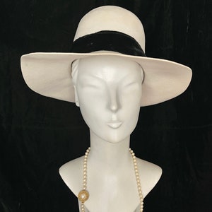 Chapeau de laine, garniture de fourrure dhermine, blanc dhiver, chapeau à large bord, velours noir, chapeau Betmar vintage, chapellerie, années 60 70 image 5