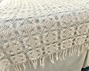 Completely Crocheted Bed Coverlet, Bedspread, Chic Shabby, Country Chic, Vintage Handmade, Full/Queen Size