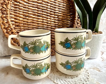 メキシコ工芸品　陶器　花瓶　ヴィンテージ　民藝 メキシコ陶器の花瓶、鳩、蝶、手描き、メキシコ、サイン入り