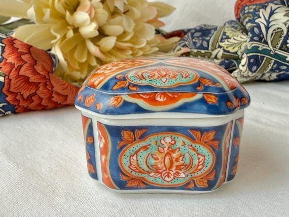 Asian Design Trinket Box, Porcelain Ceramic, Japan