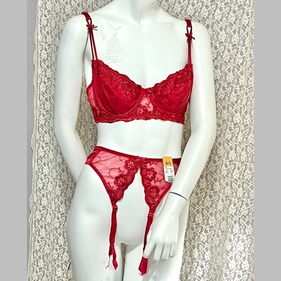 Red lace lingerie set bra & panty NEW with tags