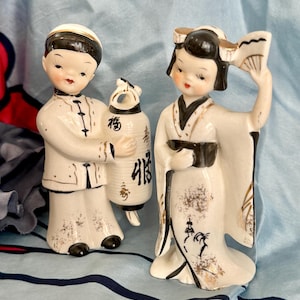 Japanese Couple, Ceramic Porcelain Figurines, Sculptural, Vintage 50s 60s Decor, Mid Century, Set of 2, Made in Japan
