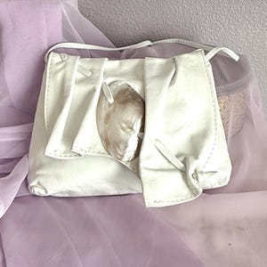FABULOUS Leather Crossbody, Large Abalone Shell Embellishment, White Leather Purse, Cross Body Satchel, Vintage 90s 00s