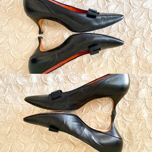 Vintage 60s Shoes Pumps, Bow, Leather, Grosgrain Ribbon, Rockabilly Pin Up Rockabella image 9