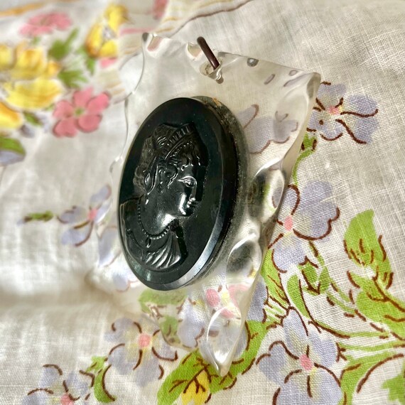 Black Lucite Cameo Pendant, Sculptural, Clear Mod… - image 6