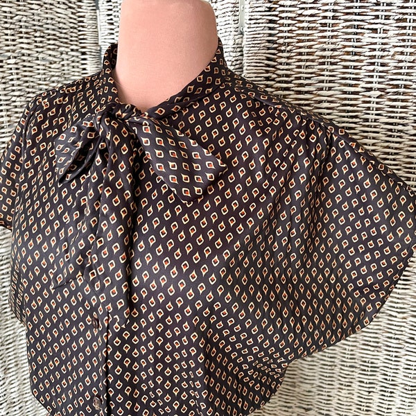 Vintage Bow Front Blouse, High Neck, JCP Geometric, Silky Polyester Top, Size L