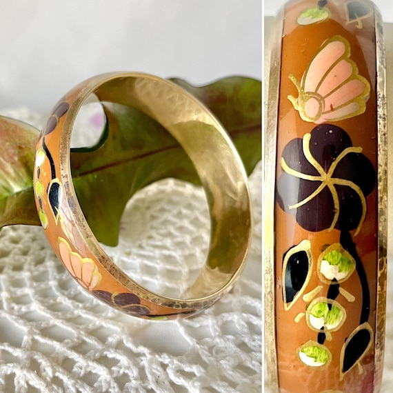 Botanical design bracelet バングル Vintage Enamel Bangle Bracelet: Floral Butterfly Design, 70s-80s
