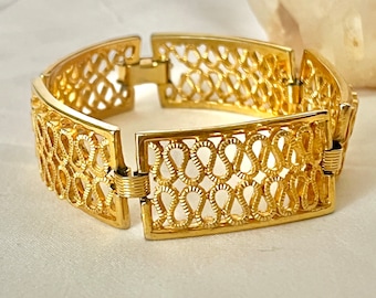 Vintage Bracelet, Cut Out Design, Stylized Links, Gold Tone Filigree, Classic Style