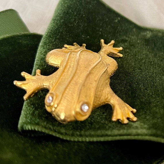 Vintage Frog Brooch, Sculptural Pin, Rhinestone C… - image 2