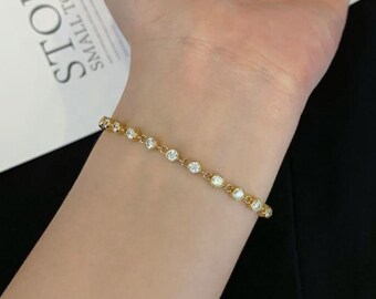 Bezel Set Round Cut Diamond Bracelet | Dainty Lab Grown Diamond or Moissanite | 14K Solid Gold Minimalist Chain Bracelet for Women.