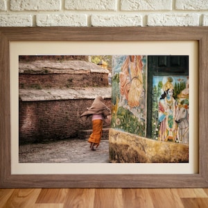 Behind the corner - Foto a colori - Stampa originale in edizione limitata - Fotografia - Decorazione murale