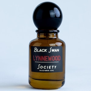 LYNNEWOOD Eau de Parfum | Vanilla Wood - Abandoned Manor Fragrance - Cozy Study Session - Candlelit Library Perfume - Guaiac Wood