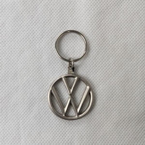 Volkswagen Silver Keyring Keychain – VW Car Collection Accessory – Stylish Metal Key Ring Gift for Drivers, Collectors & Auto Fans