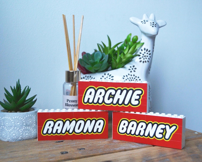 Original LEGO Brick custom printed with any name. image 1
