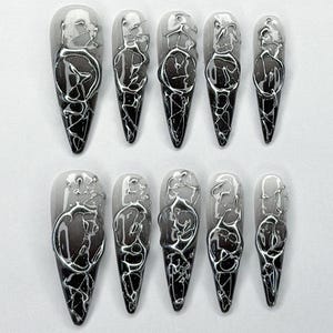 Luxury Chrome Press On Nails, Handmade Gothic-Inspired Nail Art, Y2k Nails, Trendy Chrome on Fake Nails, Gothic nails, Black Ombre nails