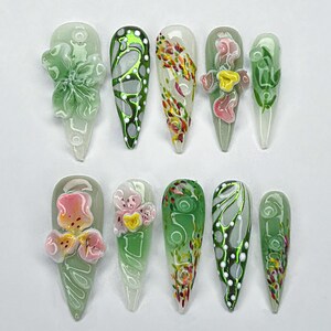 Uñas postizas florales 3D verdes, arte de uñas hecho a mano inspirado en la naturaleza, uñas postizas botánicas de lujo, uñas verdes, uñas postizas inspiradas en jardines