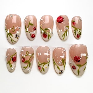 Uñas postizas de jardín de mariquitas, uñas postizas primaverales con flores 3D, diseño de prado primaveral, uñas con diseño floral de punta francesa, uñas de verano