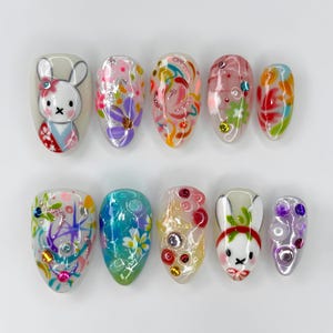 カラフルなミッフィーネイル - 3Dフローラルバニープレスオンネイル、キュートな春ネイル、ミッフィー風ネイル、彼女へのイースターギフト